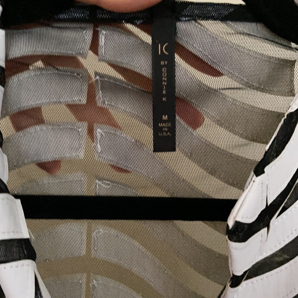 IC Collection
One Button Jacket - Picture 7 of 11